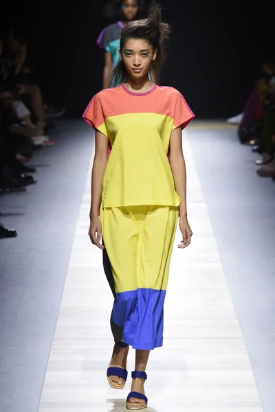 Look 13